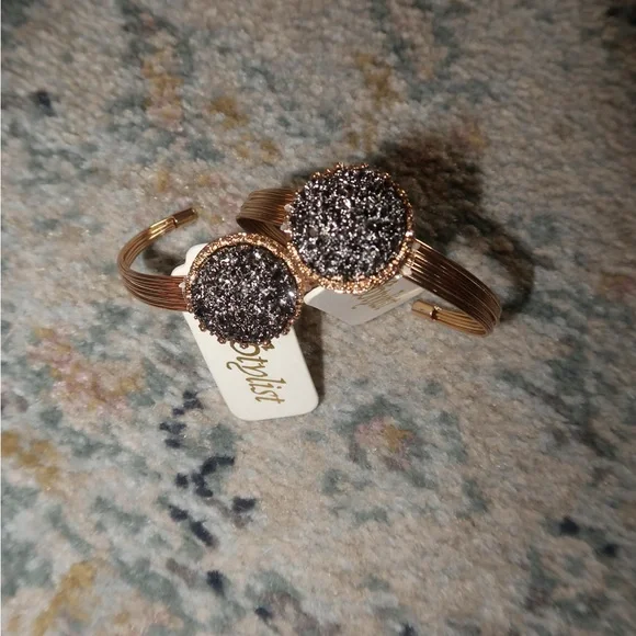 Friendship bracelets - Picture 5 of 7